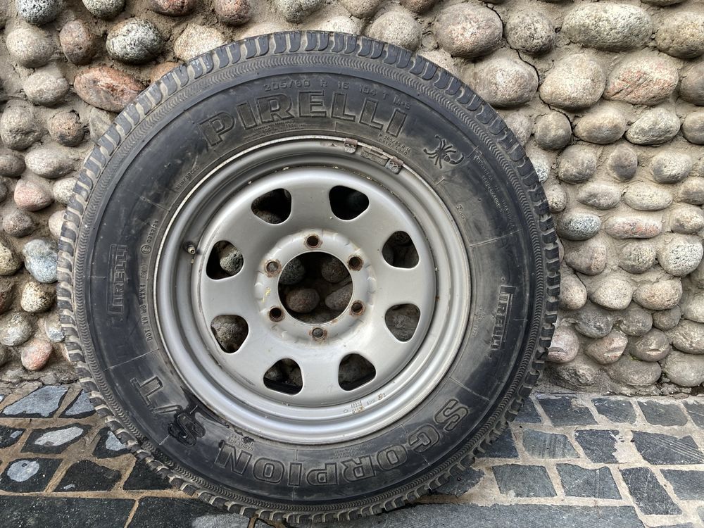 Комплект европейских шин с дисками 205/80 R 16.