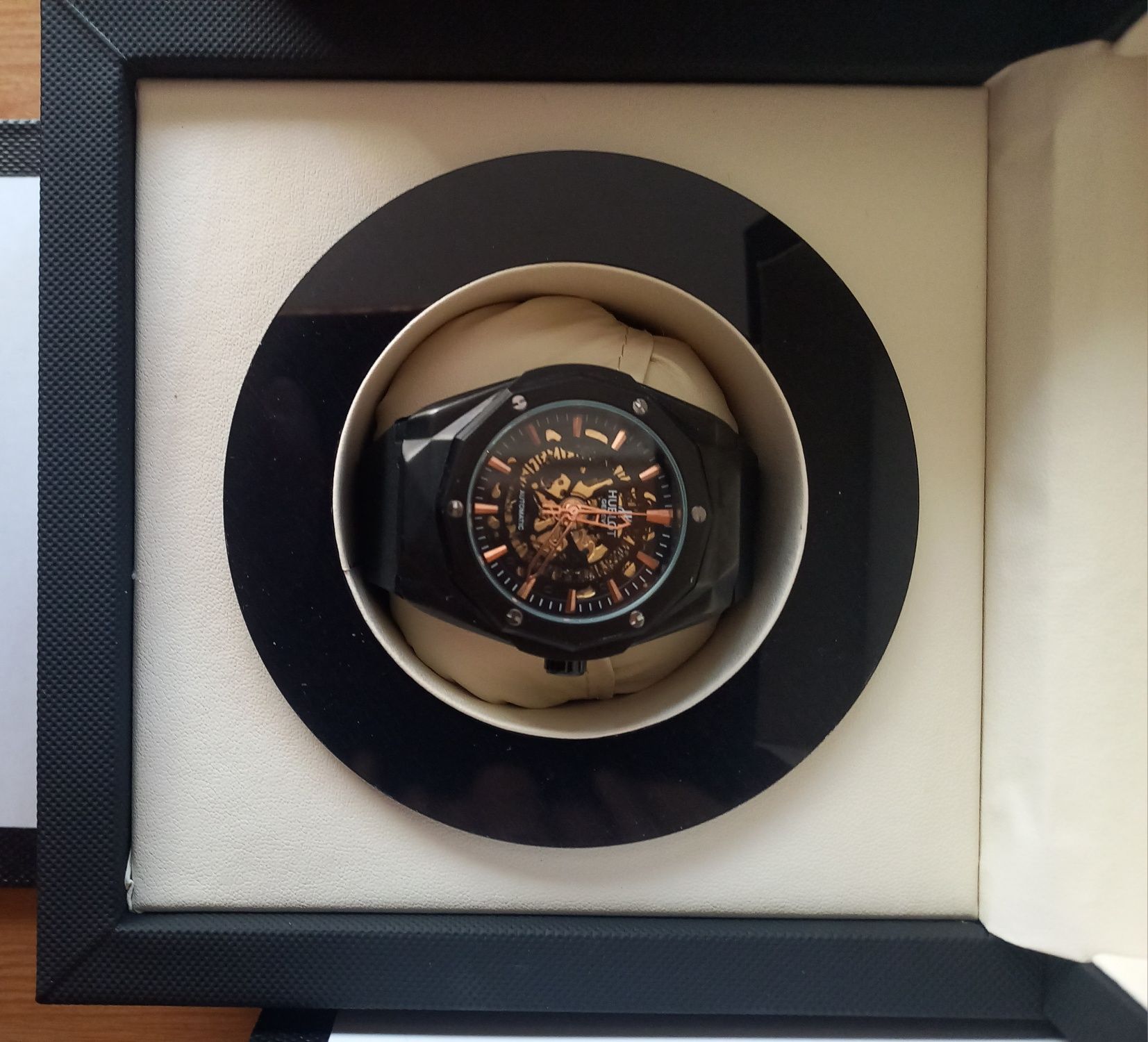 Hublot qòl soati mexanika