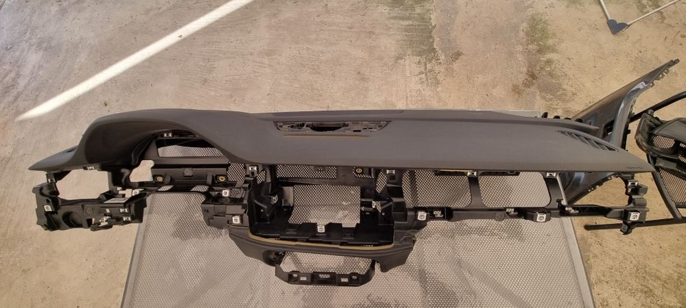 Flansa bord Audi q7 2017