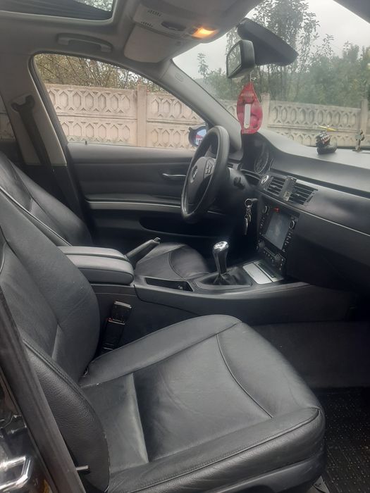 Vand BMW 318i din 2007