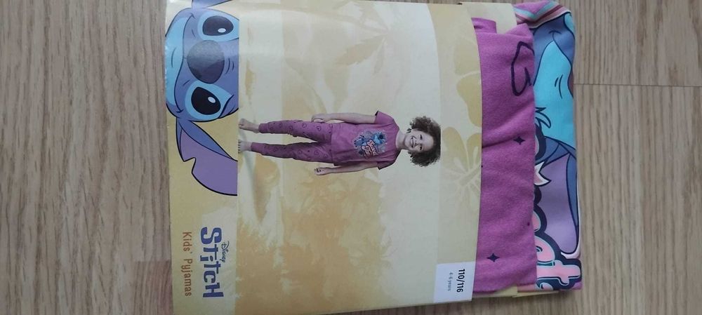 Pijama fetite 4/6 ani ,noua cu eticheta