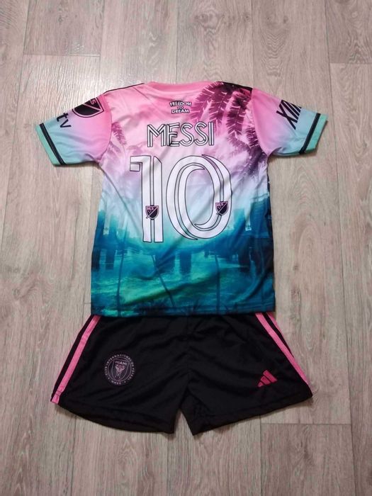 Нови детски футболни екипи Меси