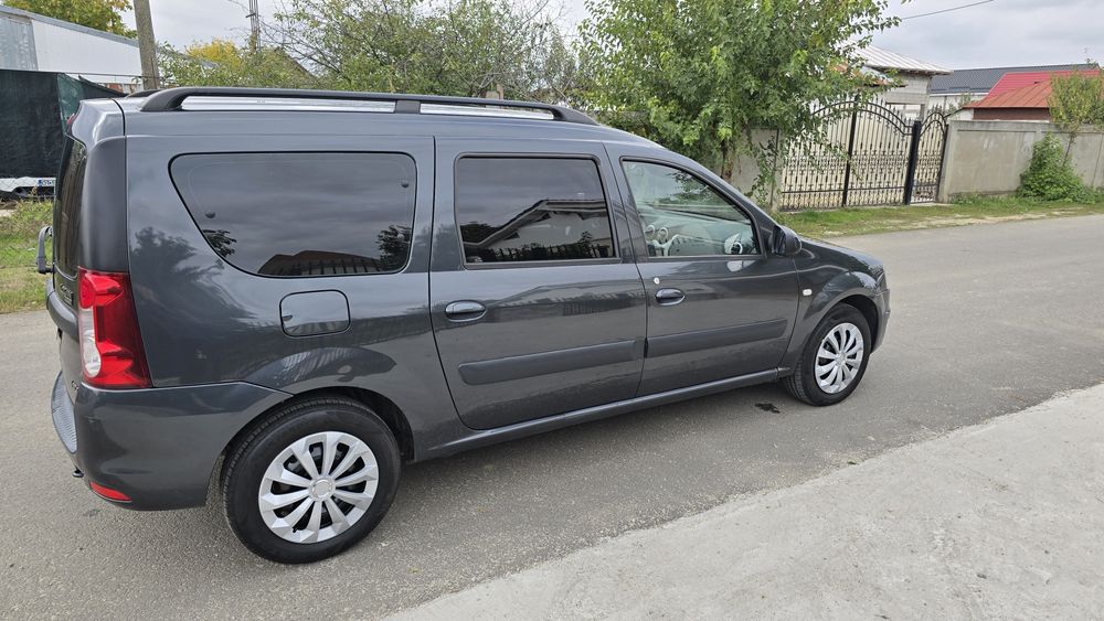 Vând Dacia Logan Mcv