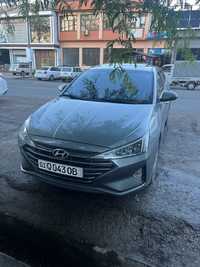 Продаю Hyundai Elantra 2.0 AT HI-Tech