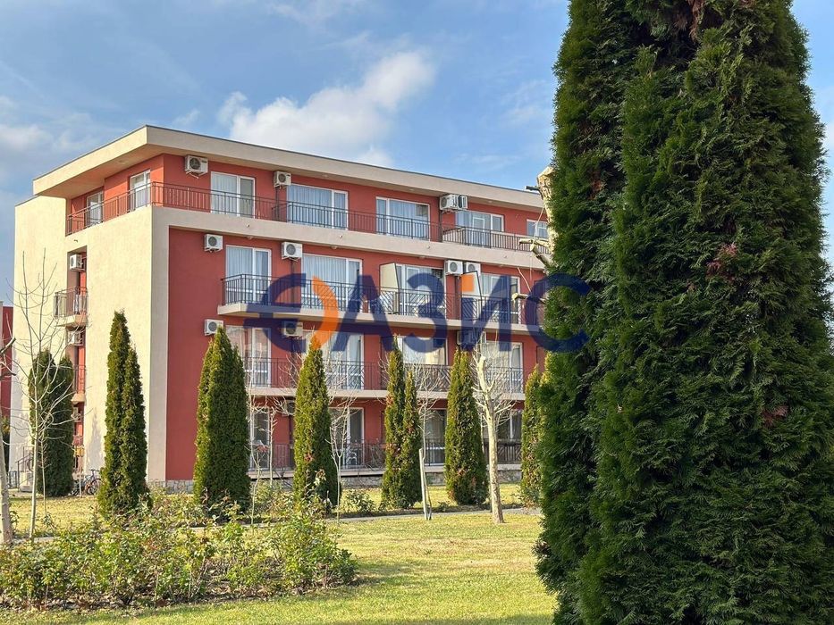 Продава се Двустаен апартамент в к.к. Слънчев бряг - 62 кв.м за 1025 €/кв.м - Снимка #1