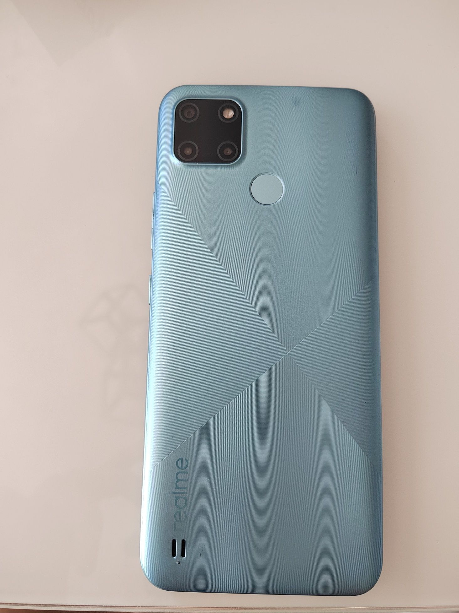 Realme C21Y 4 GB , 64 GB //////