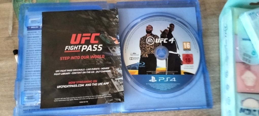 Продам очень срочно игру диск ufc4 юфс4 playstation 4 ps 4