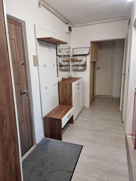 Proprietar, Inchiriez apartament 2 camere decomandat zona Lunei