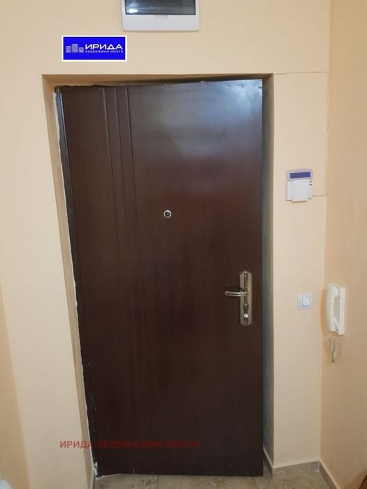 Тристаен апартамент във Връбница 2