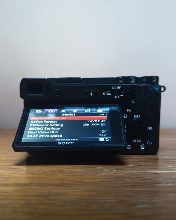 Camera Sony a6500 4K + obiectiv Sony 28-70mm FE