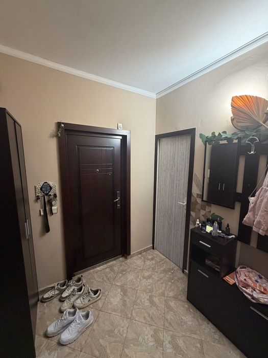 Апартамент 78кв.м. И гараж