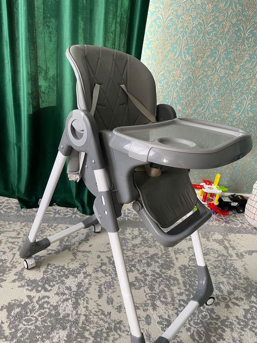 Продам столик для кормления