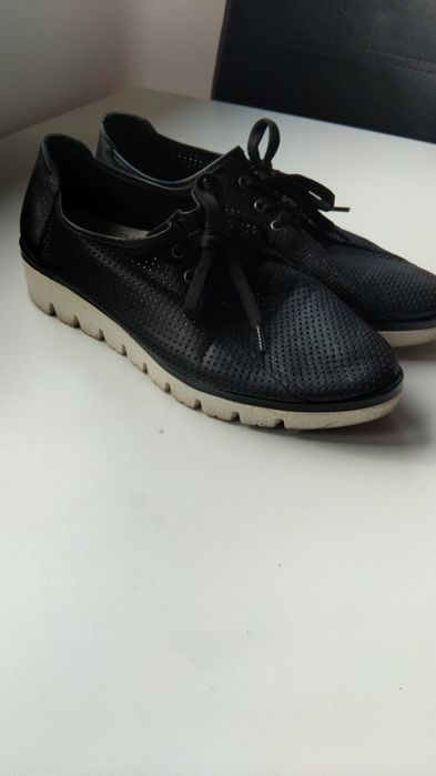 Маратонки и  зимни обувки