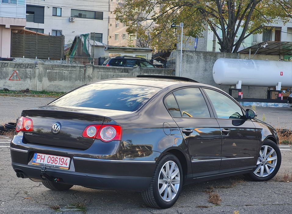 VW Passat * MoccaBrown * Navi , Trapă , Piele , Park Assist , Jante17