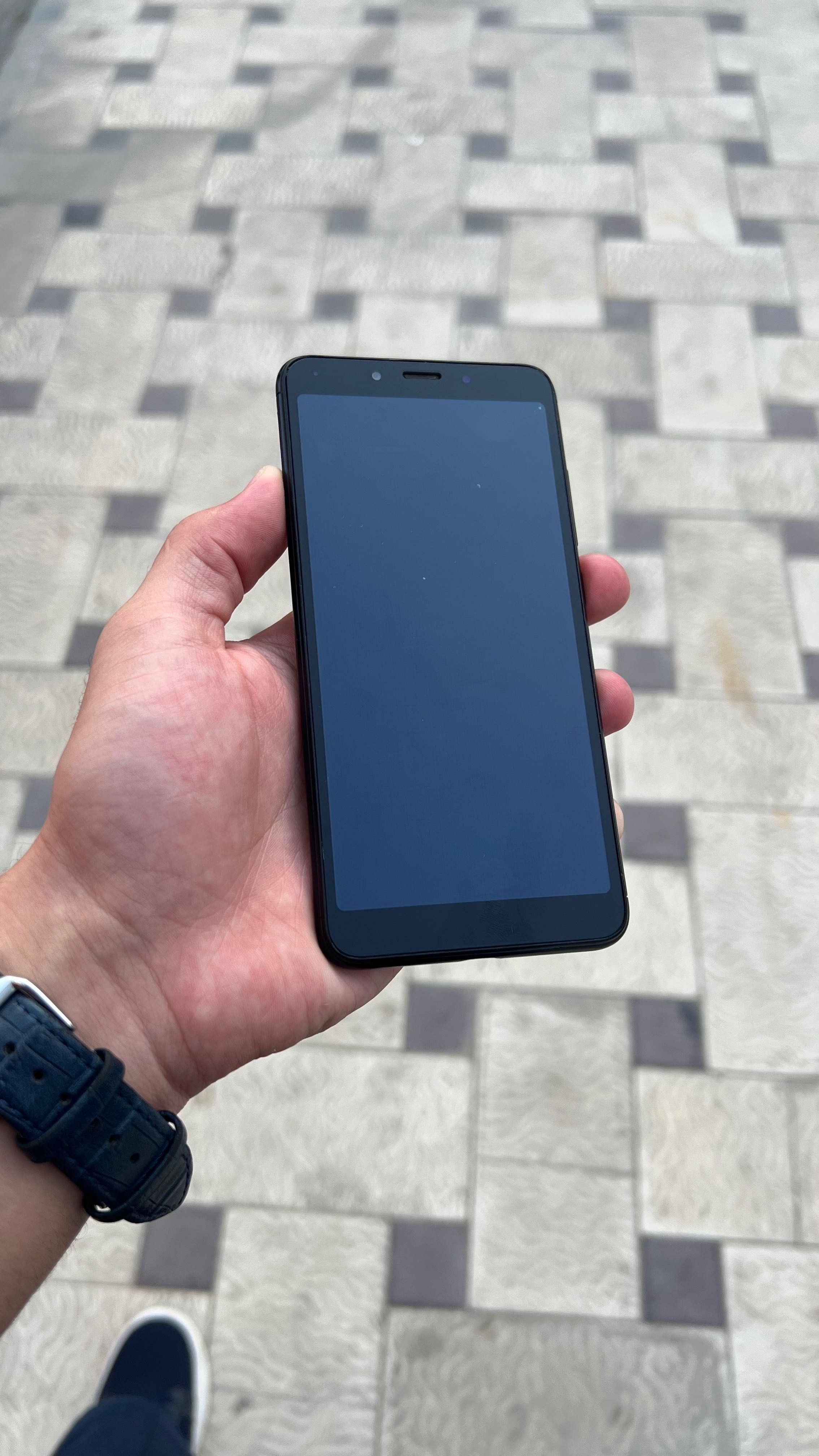 Redmi 6   64Gb ishlashi yaxshi