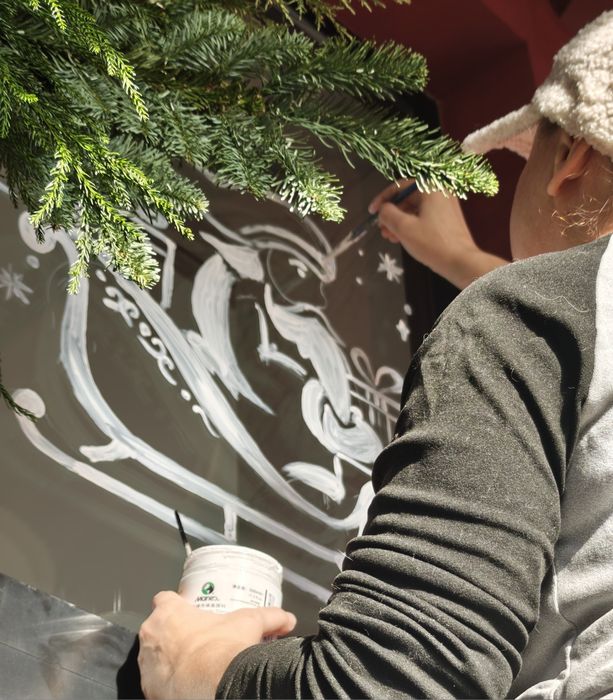 Рисунки на стекле, роспись окон. Новогоднее оформление