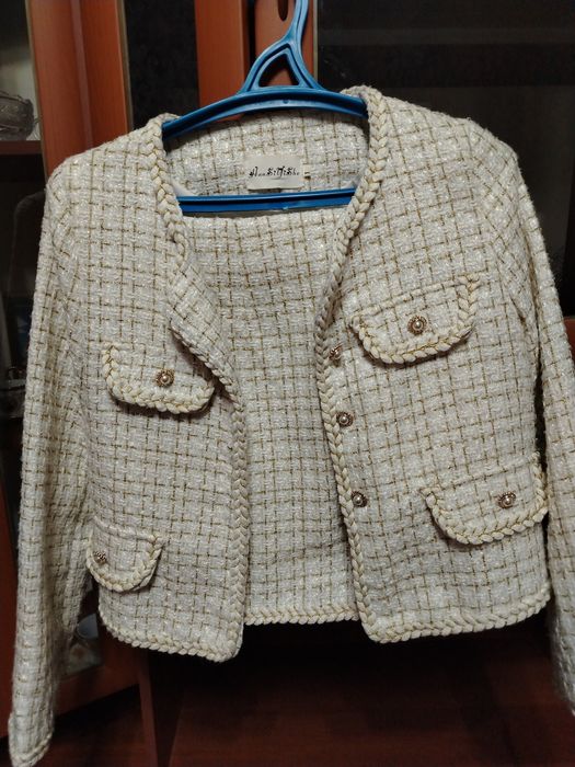 Костюм с юбкой, 10к с уступкой