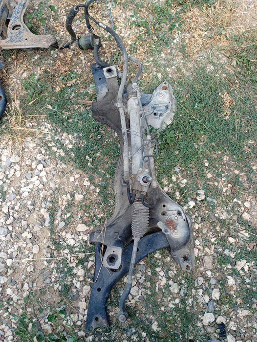 Преден мост,рейка за Toyota Rav 4 2004г