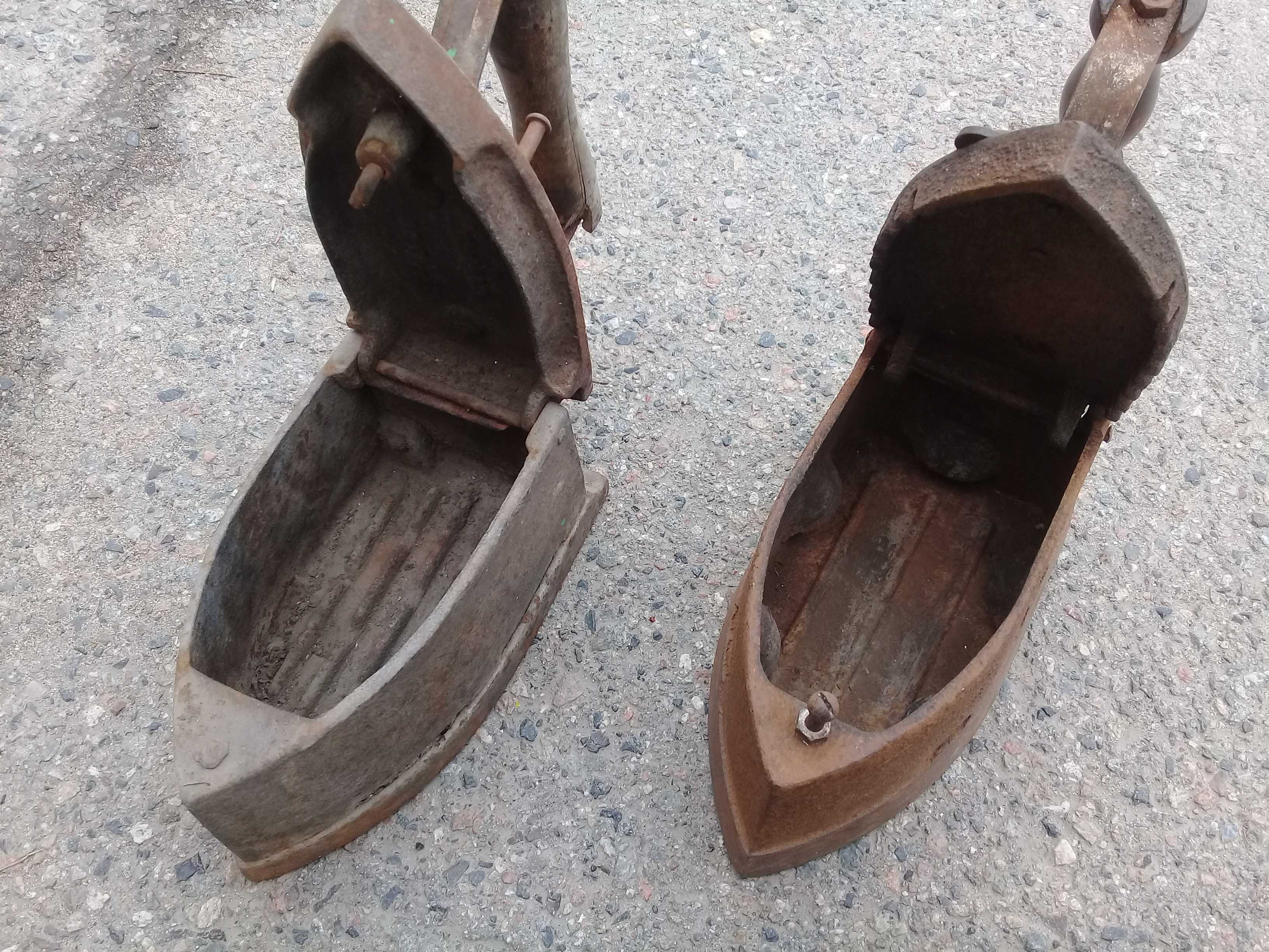 Чугунные утюги продам