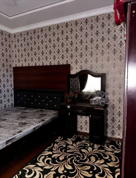 Срочно продаётся дом на земле площадью 5,3- соток.