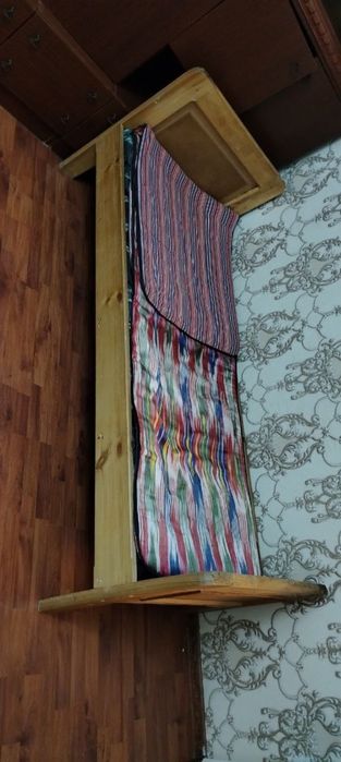 Кровать сотилади