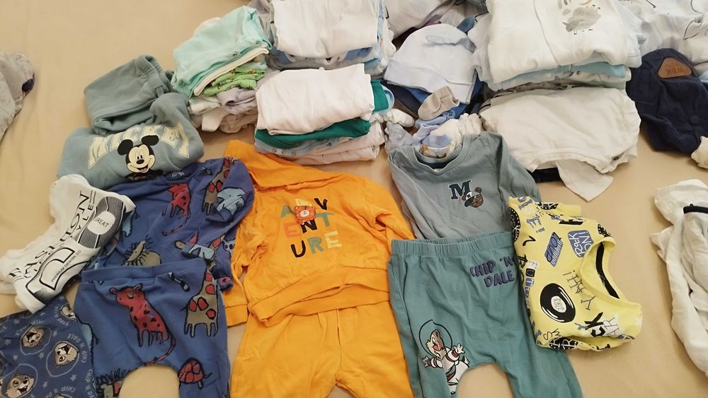 Лот дрехи за новоредено