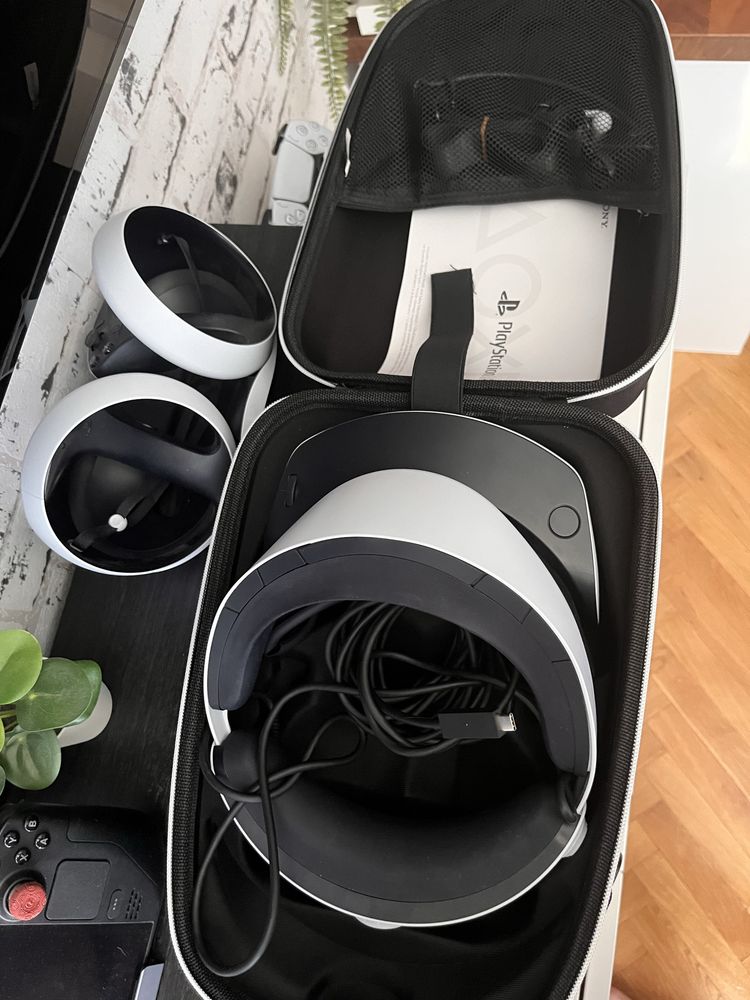 PlayStation VR2 с док и кейс