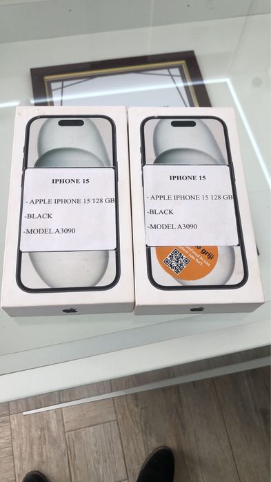 Vand iphone 15 nou