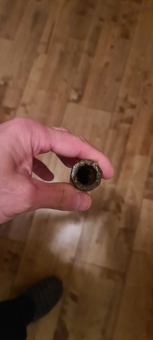 Цев със сребърни набивки