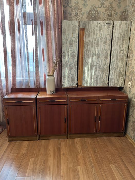 Продаю трельяж / трюмо