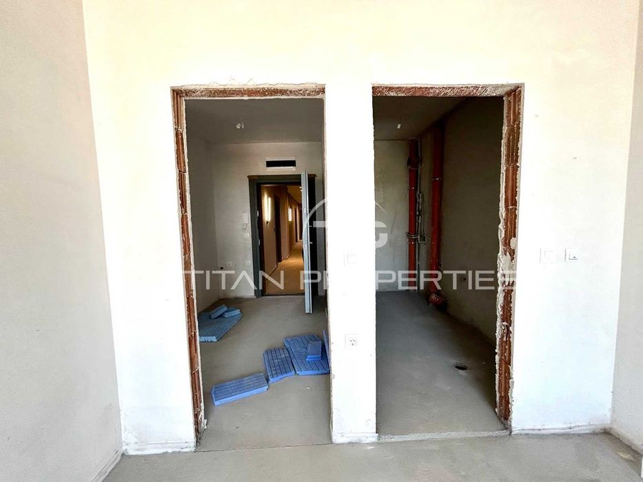 Продава се Тристаен апартамент в Пловдив, Остромила - 122 кв.м за 1282 €/кв.м - Снимка #2