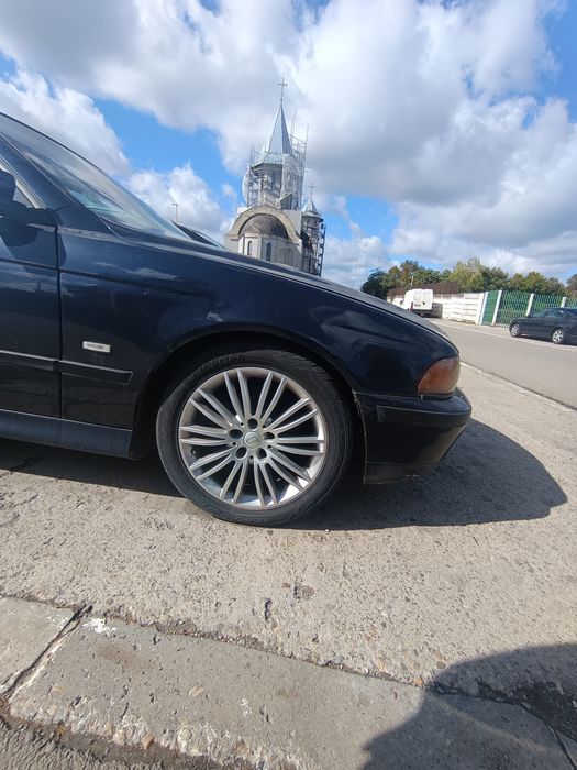 Vând E39 520i !!