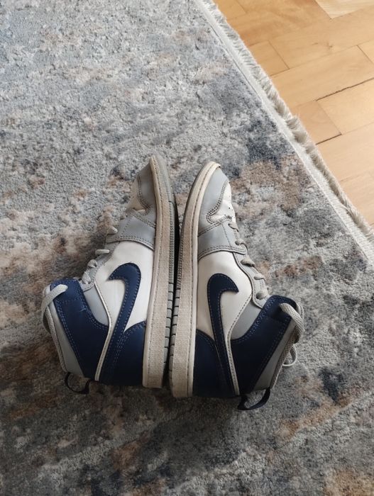 Pantofi sport Adidași Nike Jordan 1 mid sneakers mărime 34