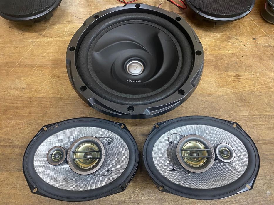 Sistem audio auto Kenwood