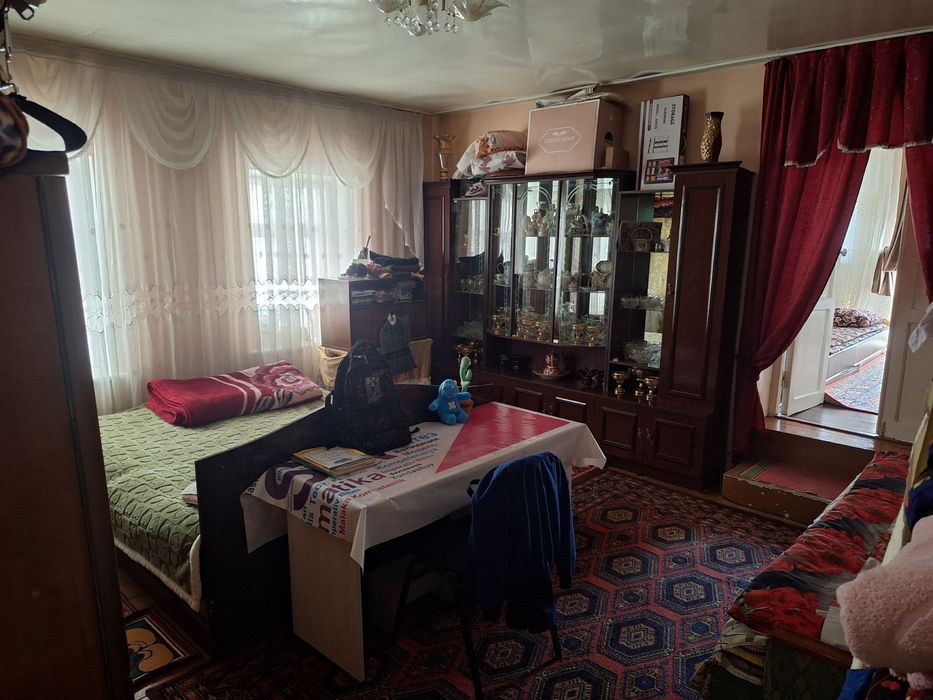 Уй сотилади Янгийул шахар Типаграфя олдида