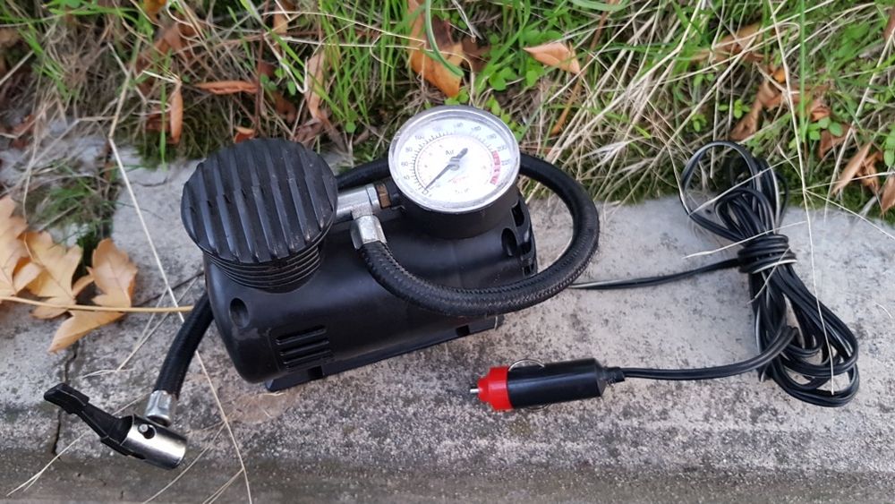 Компресор за гуми 12 волта
