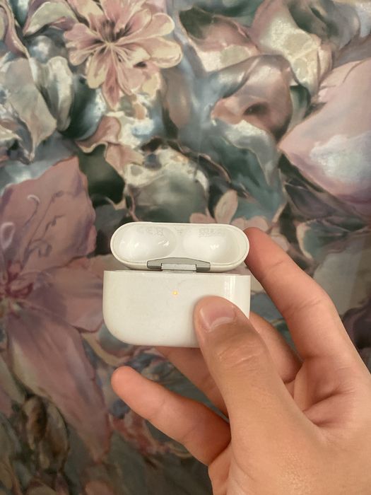 Airpods pro.