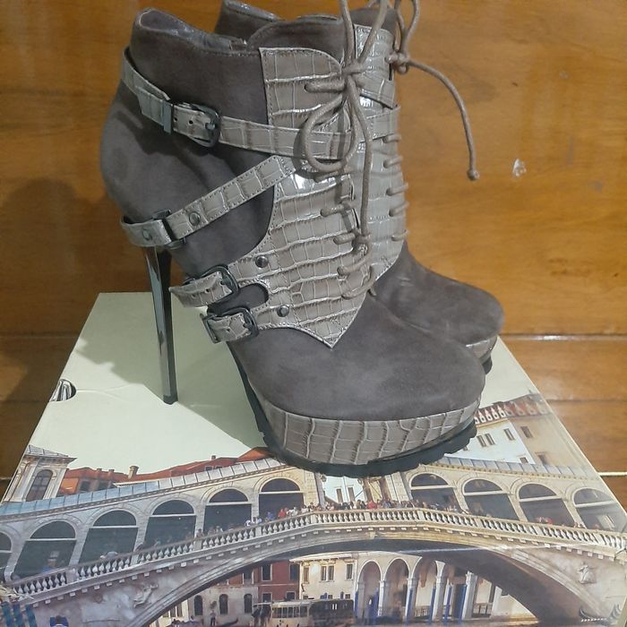 Продам ботильоны