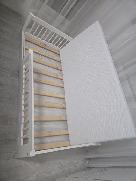 Patut lemn de copil alb