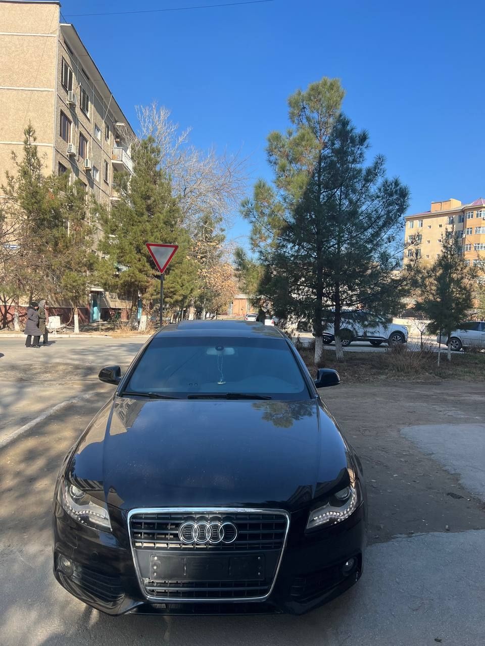 Срочно Audi A4 (b8) 1,8 turbo ideal (170000км)