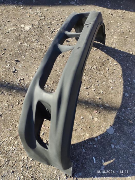 Бампер передний митсубиси галант 8  viento