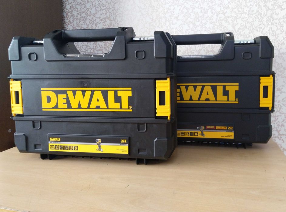 Куфари DeWalt XR T-STAK за винтоверт/гайковерт