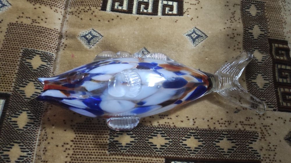 Peste sticla bibelou