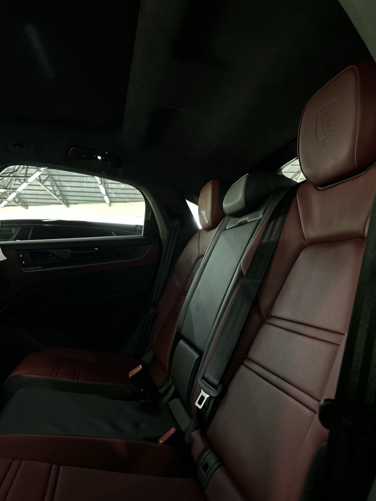 Porsche Cayenne Coupe 2025