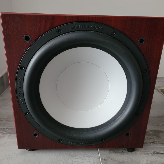 Vând subwoofer Monitor Audio Silver RSW12