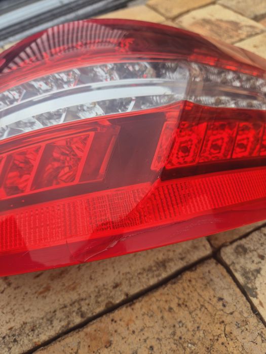 W212 Ляв стоп Мерцедес Е класа седан със забележка