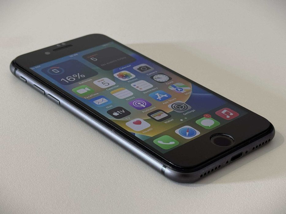 Бартер! Отличен! 88% Батерия! iPhone 8 Space Gray (Черен)