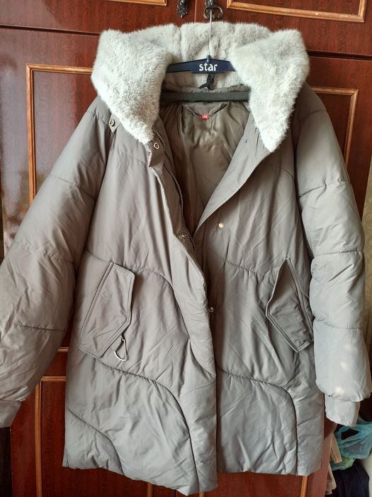 Продам женскую зимнюю куртку