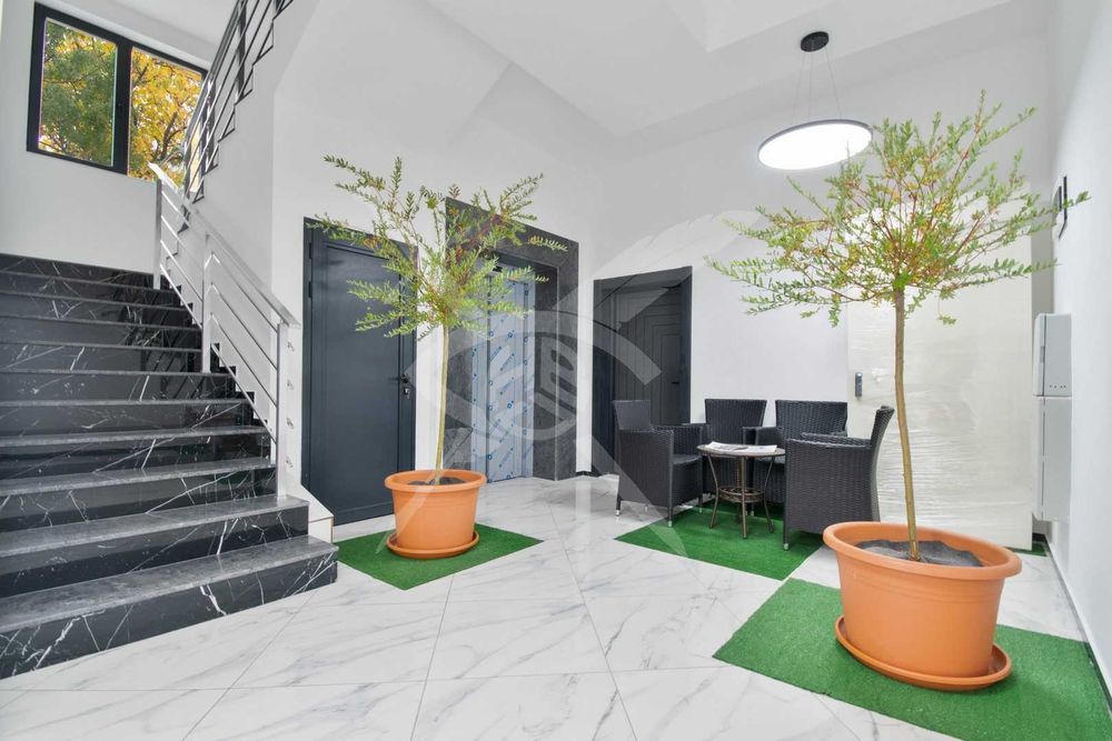 Продава се Тристаен апартамент в София, Триъгълника - 98 кв.м за 2493 €/кв.м - Снимка #16