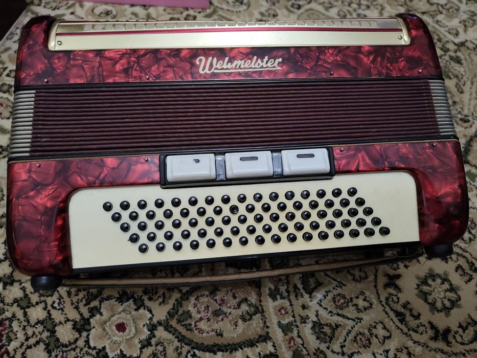 Продается аккордеон